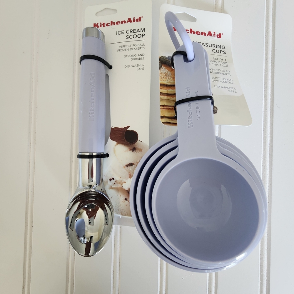 KitchenAid 4 Measuring Cups & ice cream scoop kitchen tool